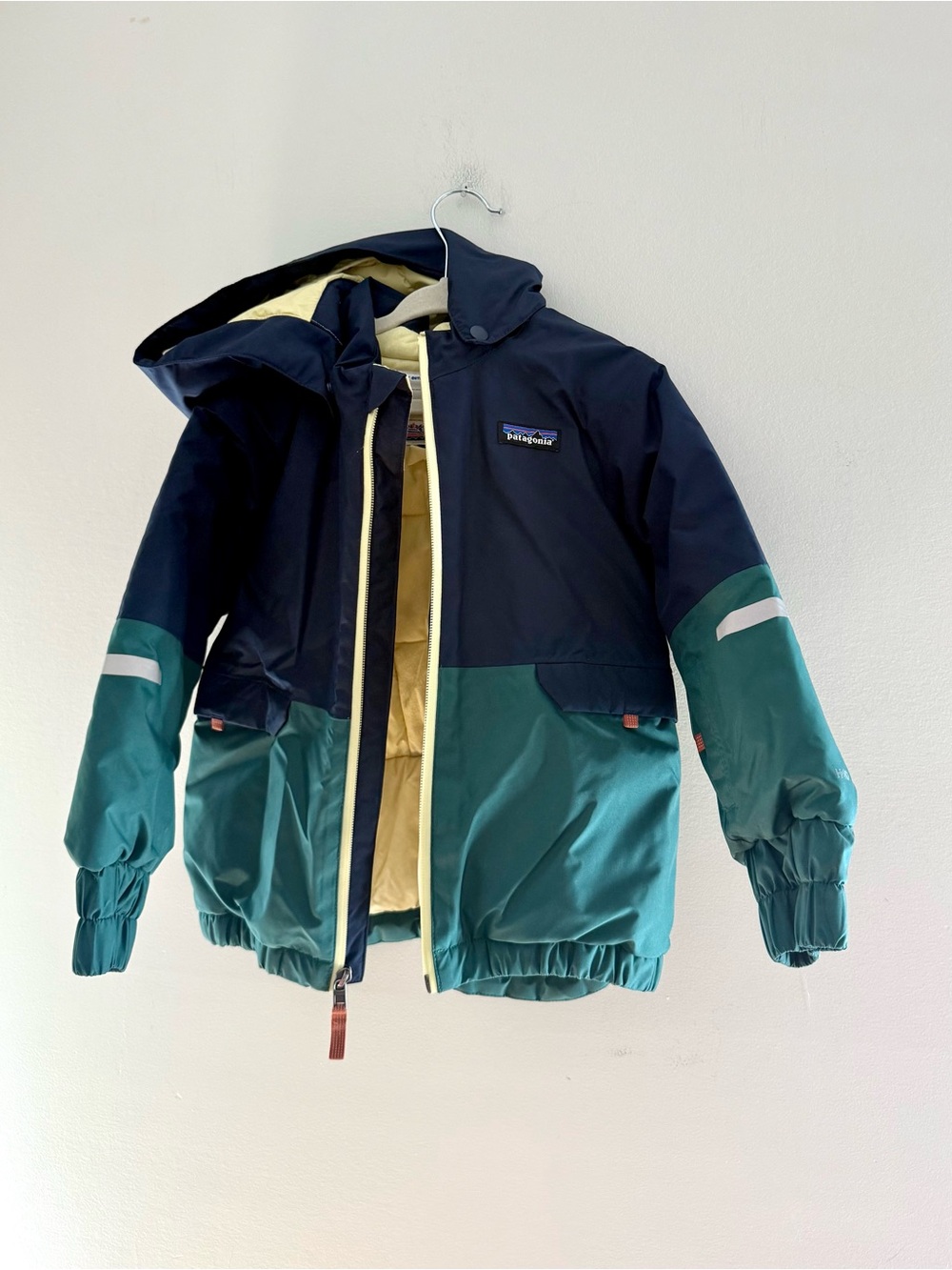 Patagonia Kids Insulated Snow Pile Coat – Size 4T